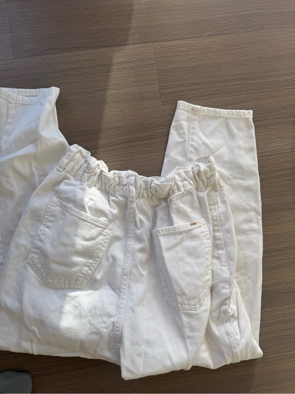 Zara White Elastic-Waist Casual Joggers - Picture 4 of 6